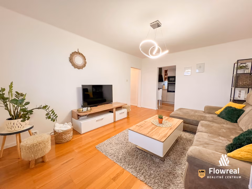 3-Zimmer-Wohnung, Trenčín – Sihoť II – Wohnzimmer