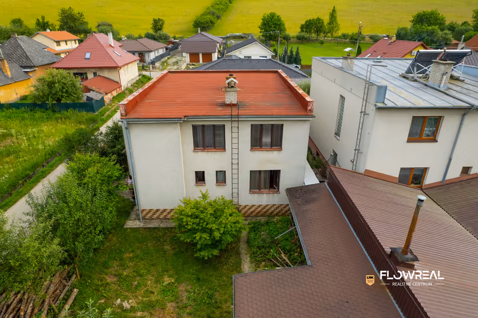 House, 5 rooms, Košecké Podhradie – house from a drone