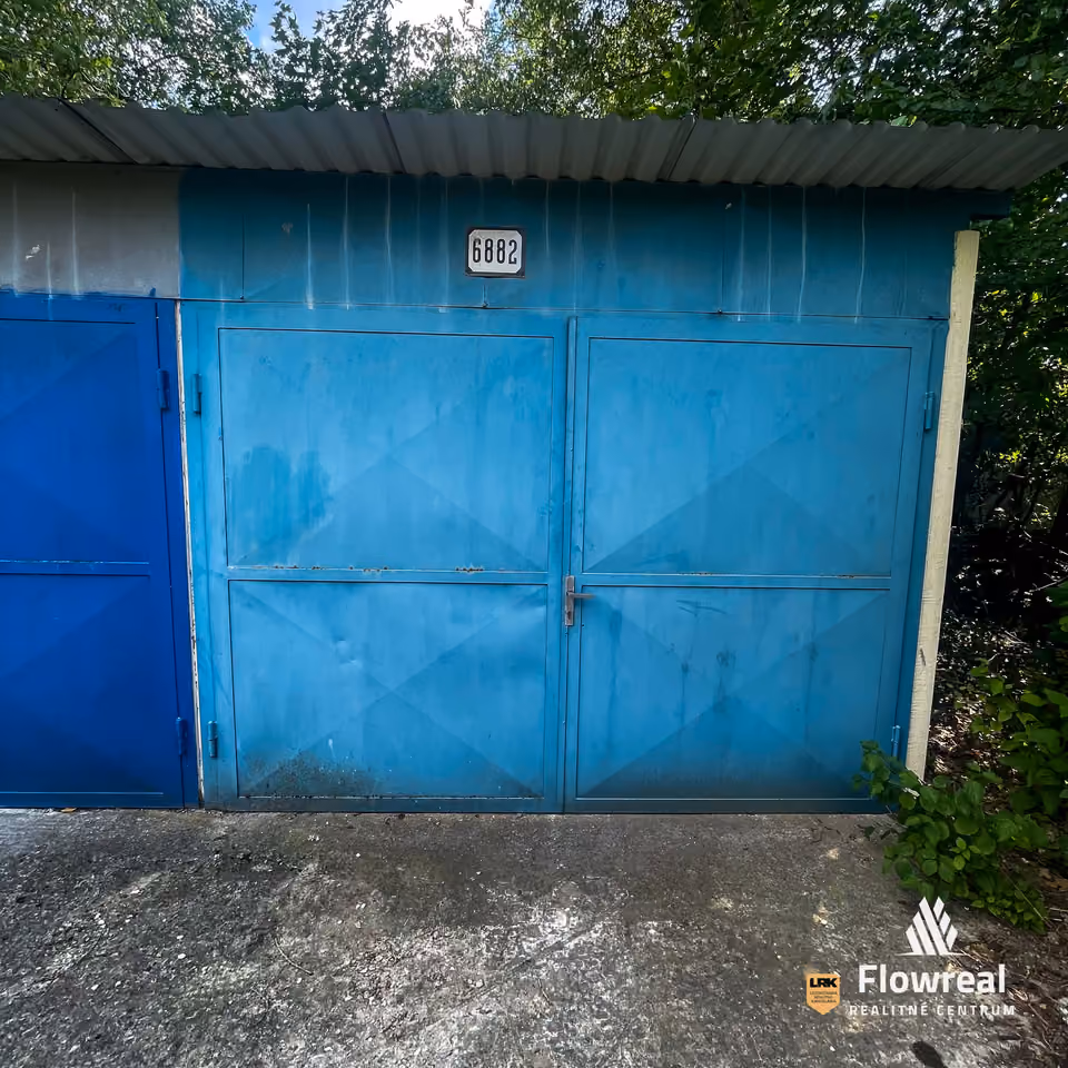 Garage, Trenčín – Sihoť II