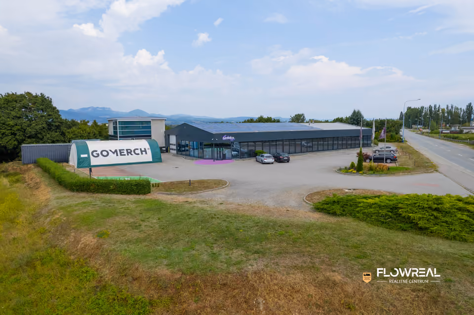 Gewerbe, Dubnica nad Váhom – Gebäude