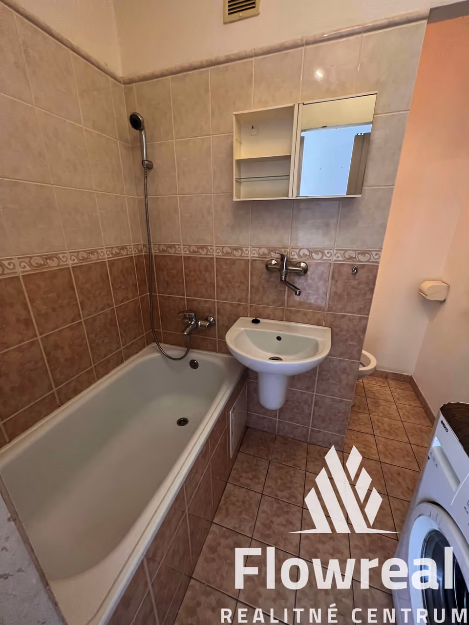 1-room flat, Dubnica nad Váhom – bathroom