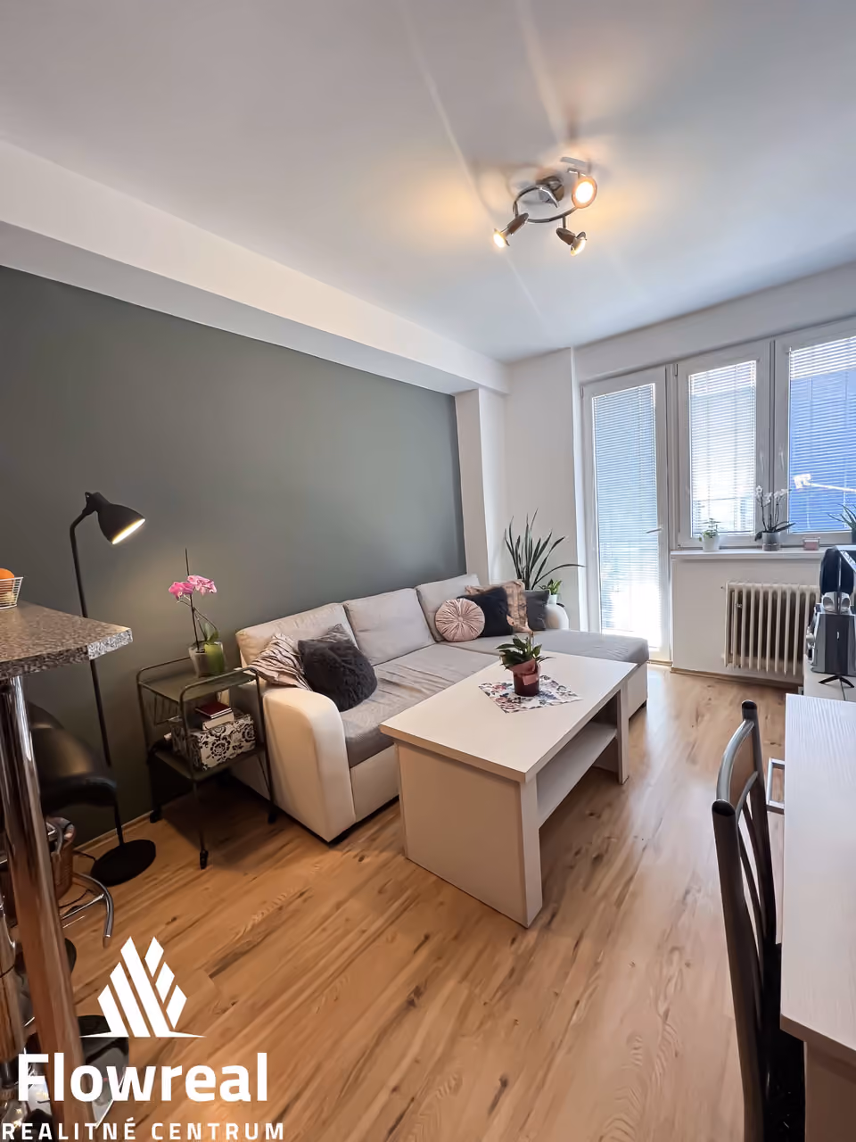 2-Zimmer-Wohnung, Trenčín – Pod Sokolice – Wohnzimmer