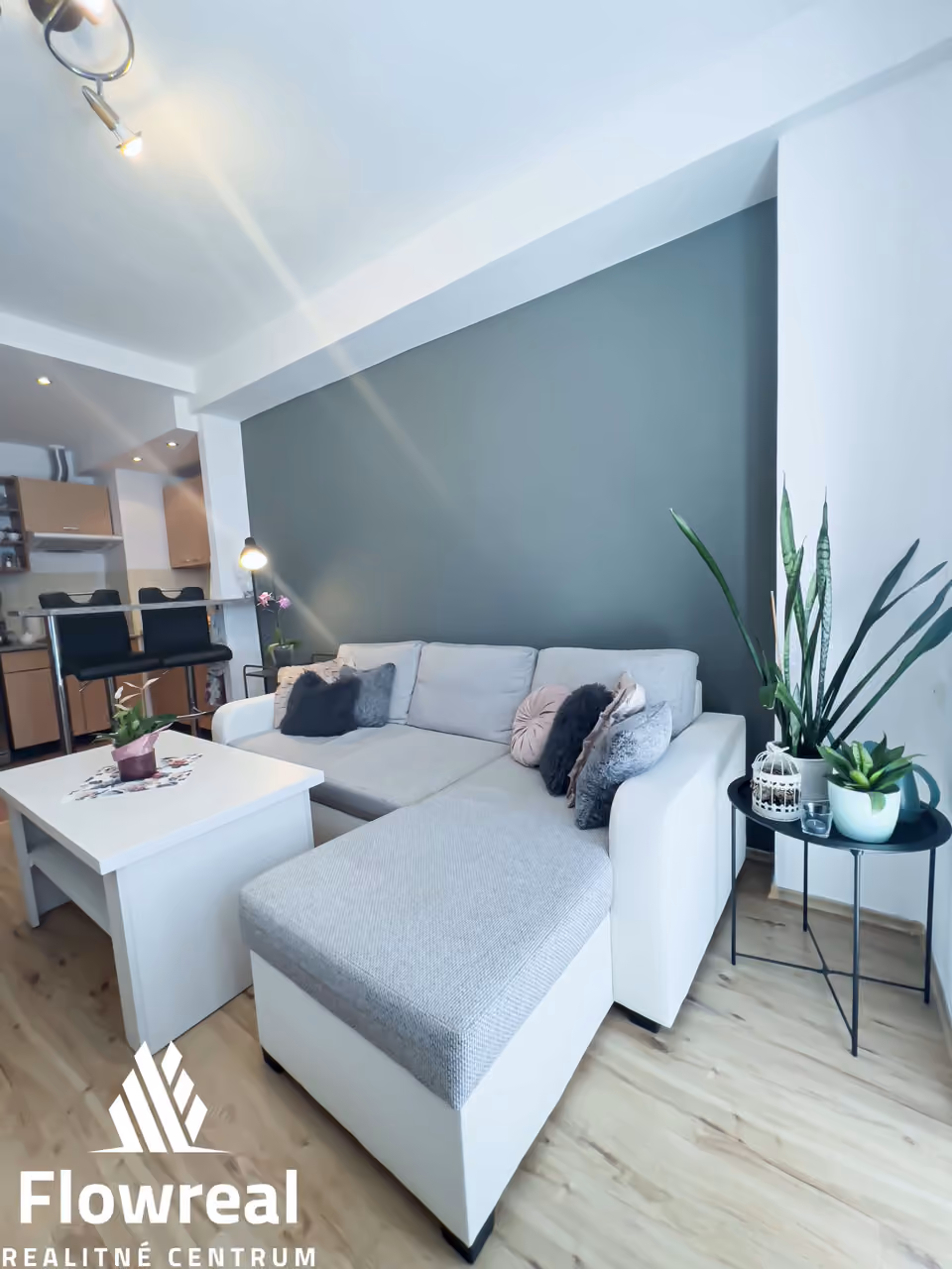 2-Zimmer-Wohnung, Trenčín – Pod Sokolice – Wohnzimmer