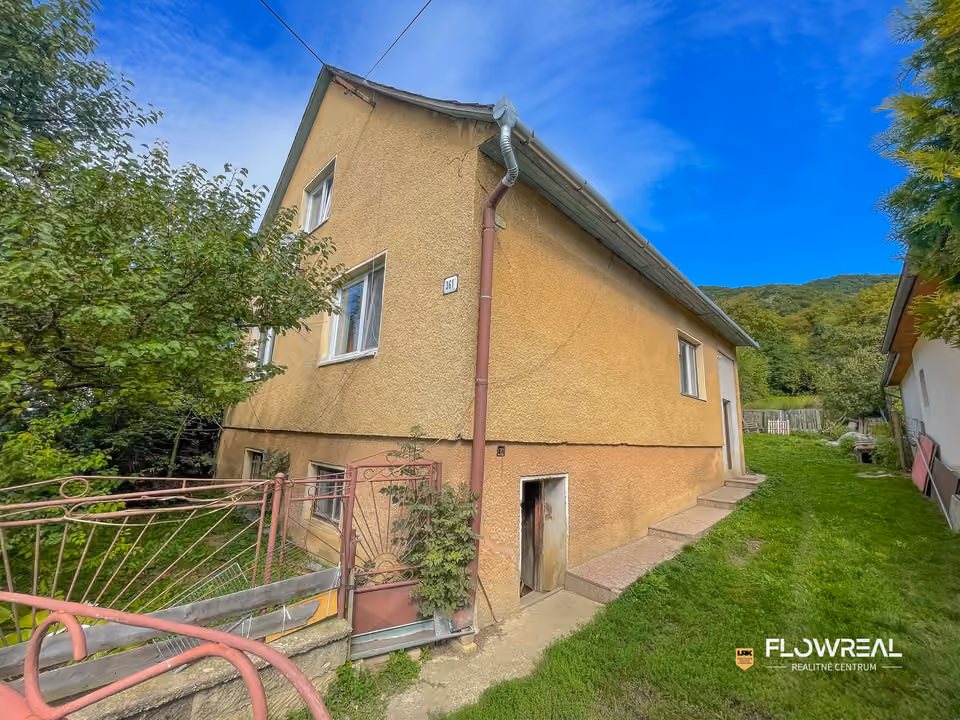 House, 4 rooms, Košecké Podhradie – house exterior