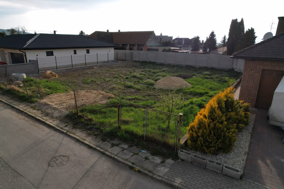 Land 587 m², Trenčianska Turná – plot
